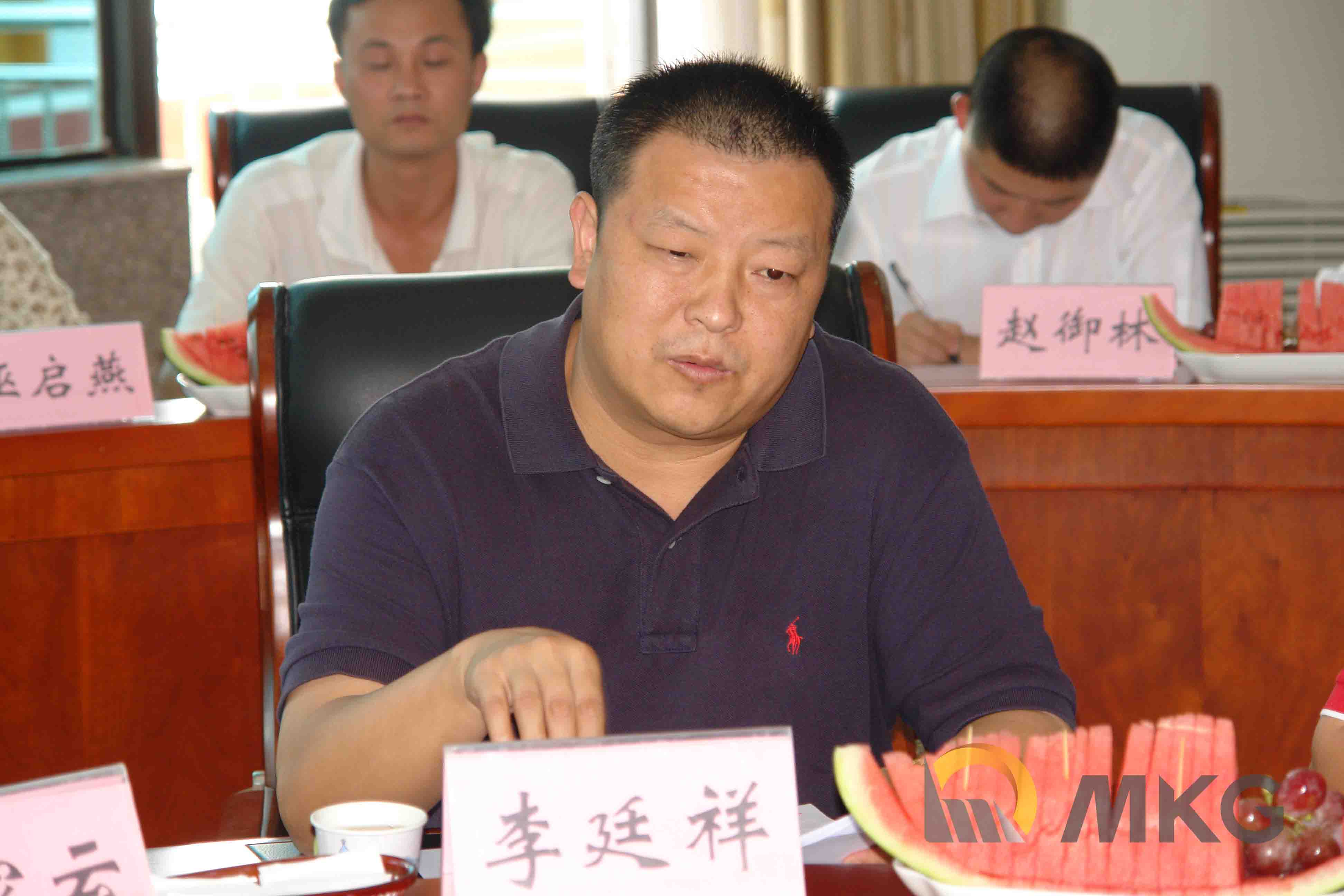 插入图片
