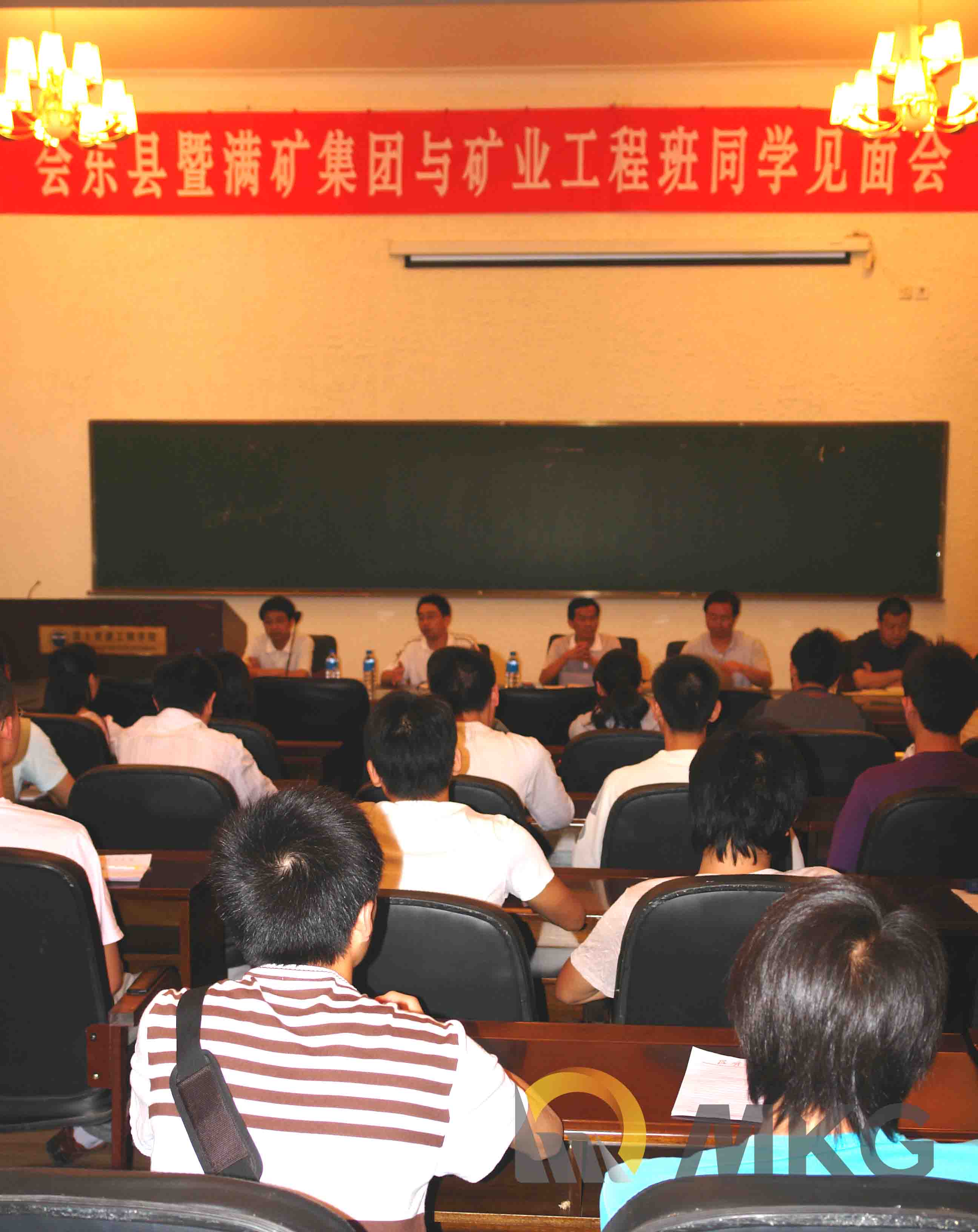 插入图片