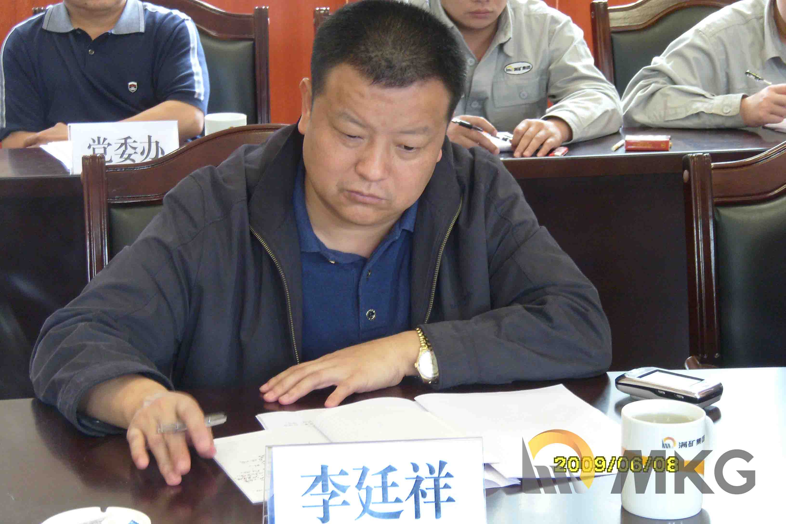 插入图片