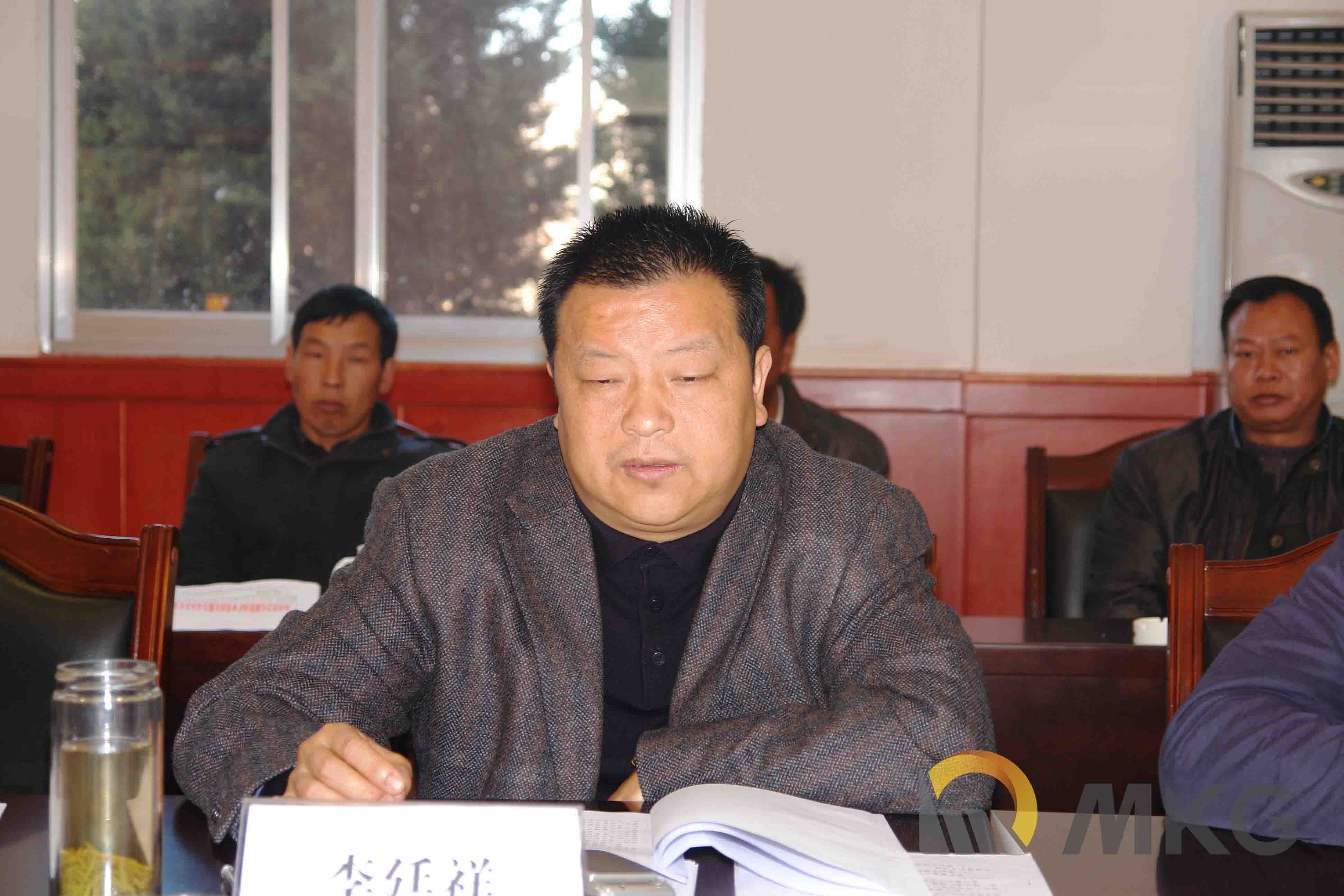 插入图片