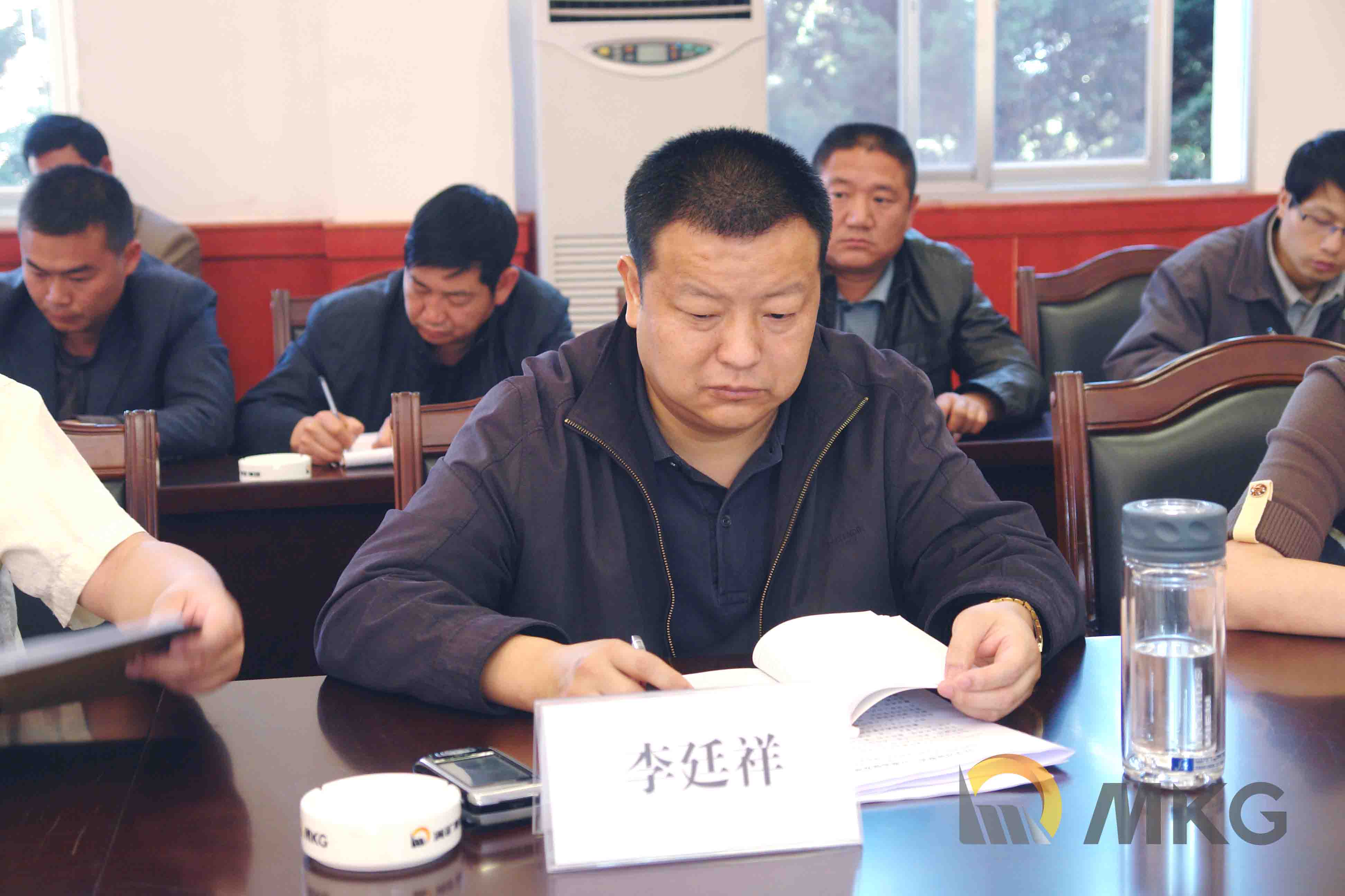插入图片