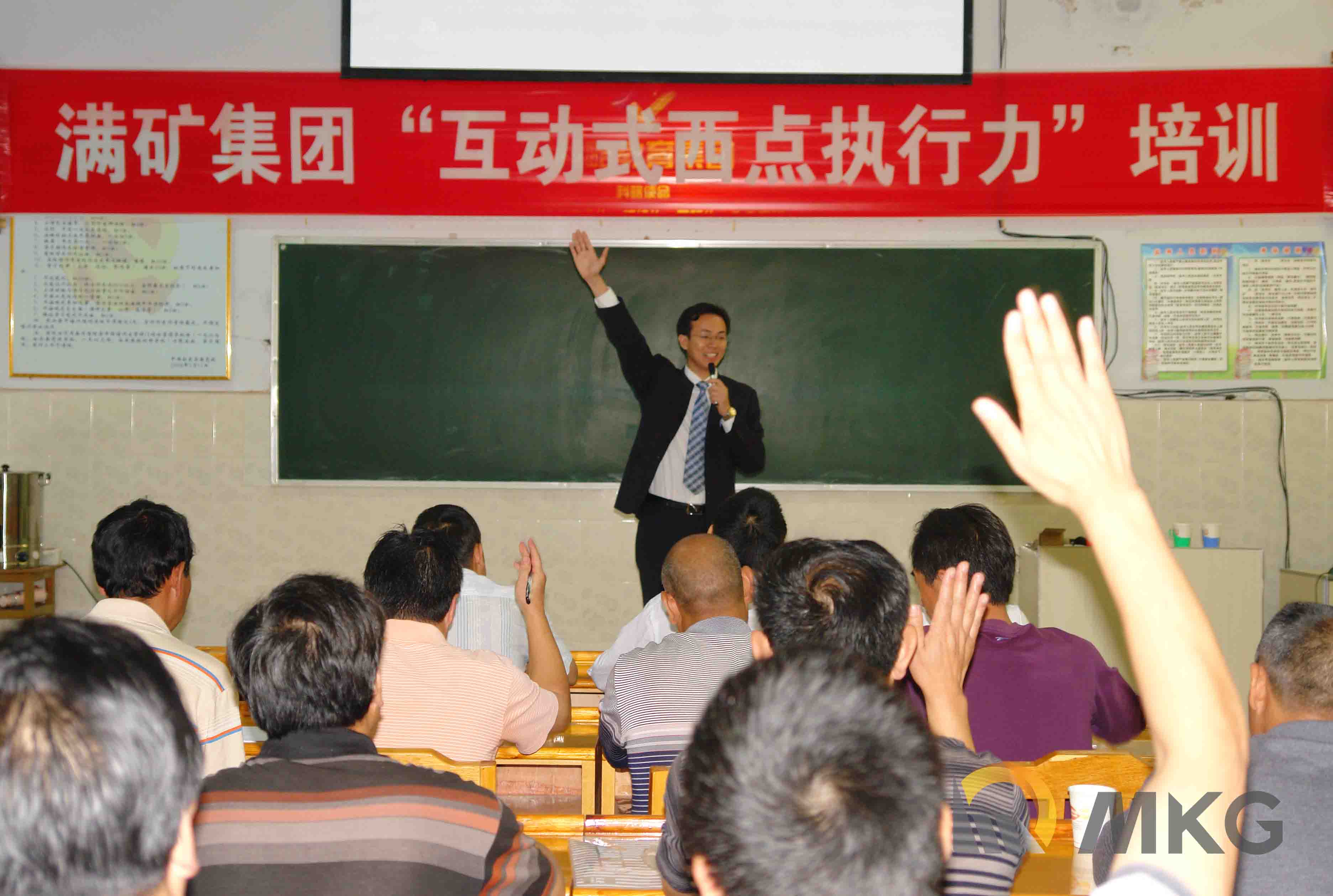 插入图片